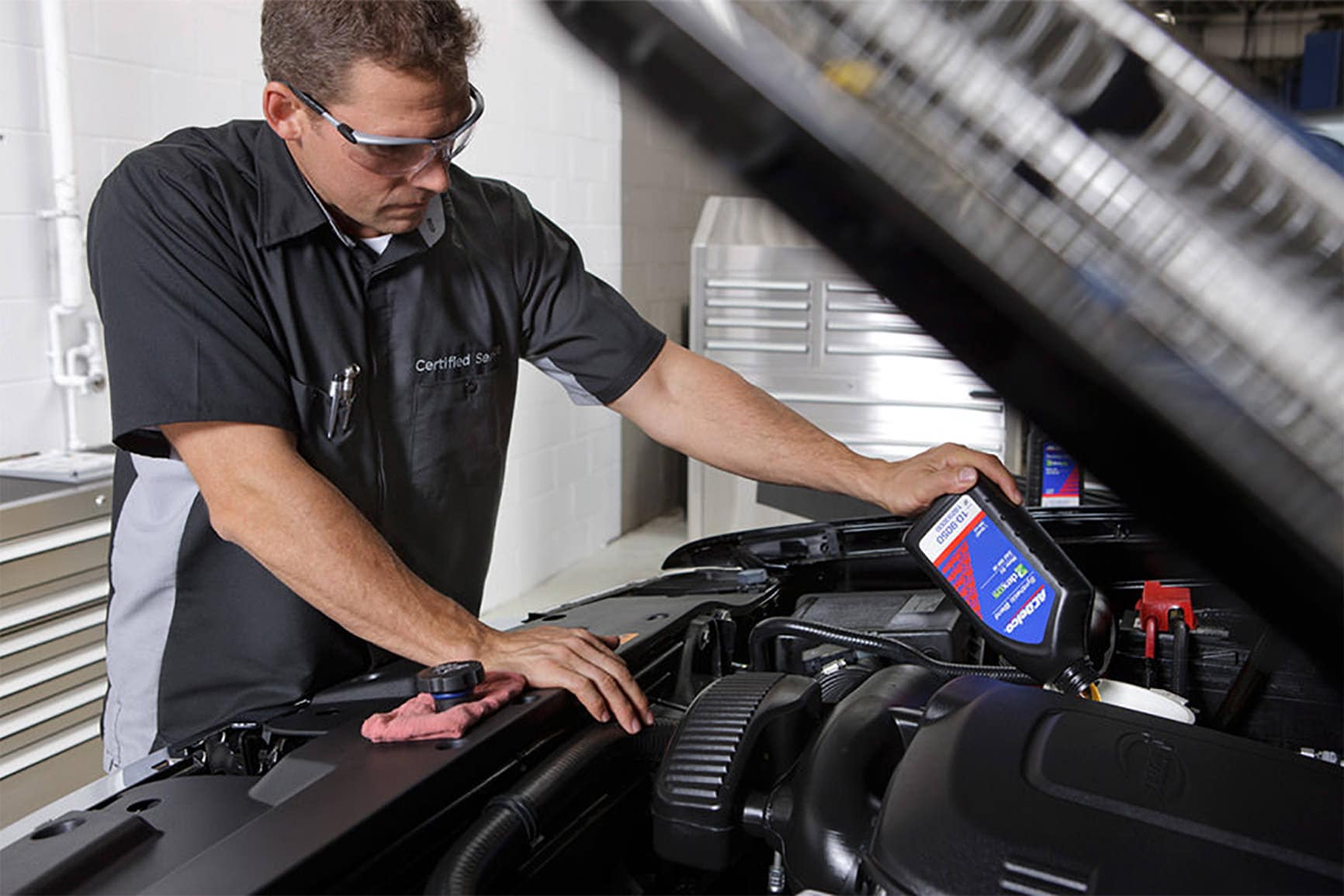 Chevy Commercial Oil Change Service in Manchester